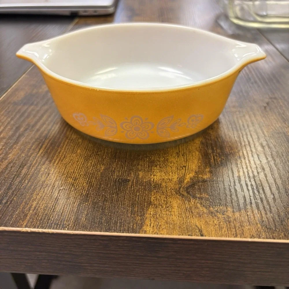 Vintage Pyrex Butterfly Gold 471 Round Casserole Dish 1 Pint 500ml Harvest Gold